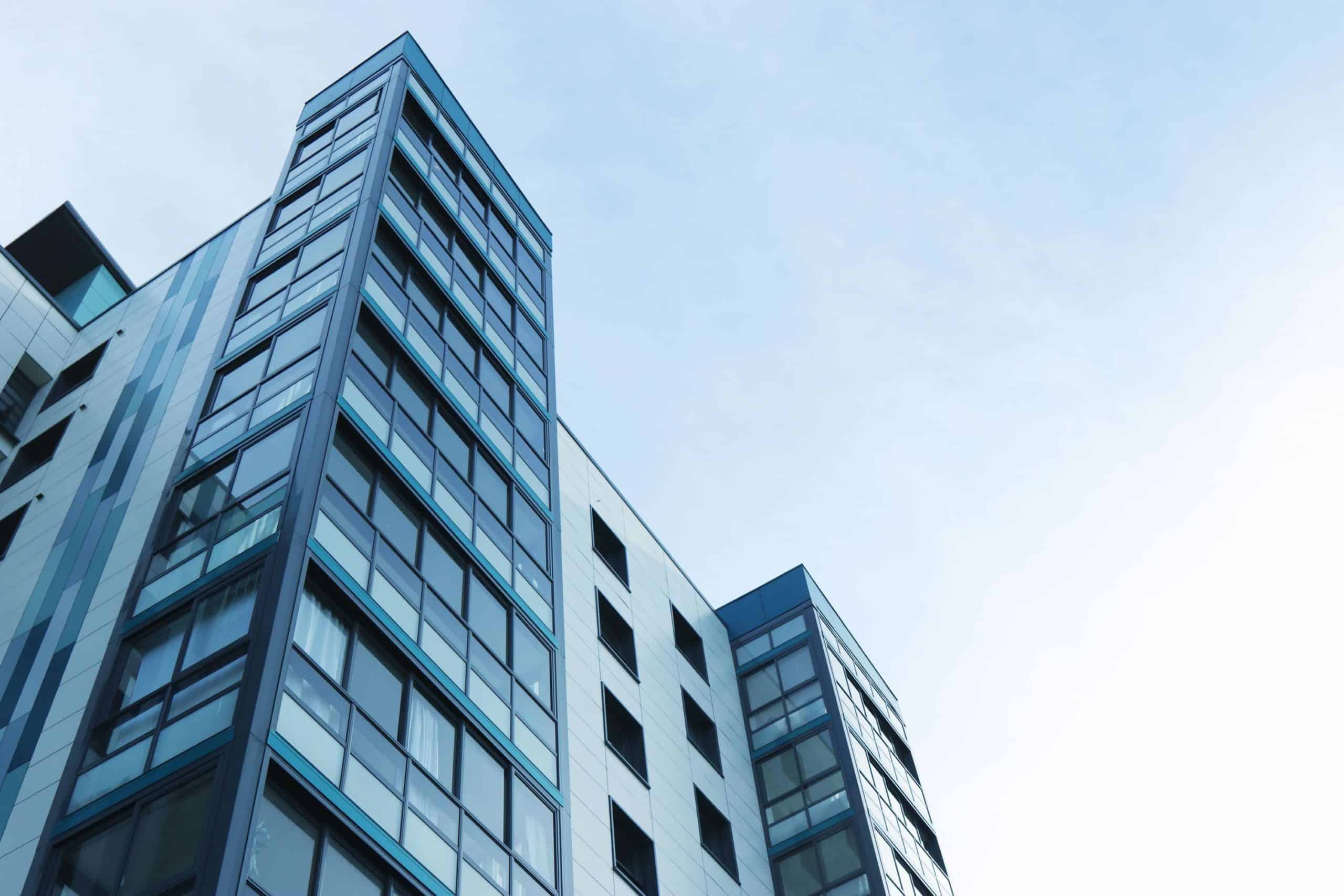 AdobeStock_1873938546 empty commercial property, representing unoccupied commercial property insurance